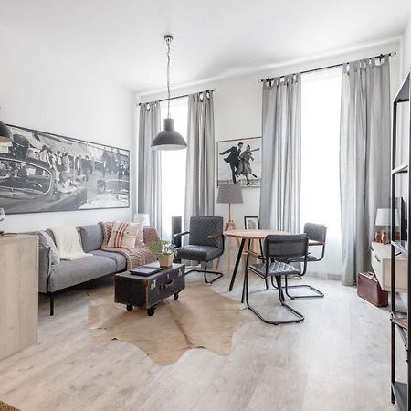Two-Bedroom Apartment Next To Music Academy Budapeszt Zewnętrze zdjęcie