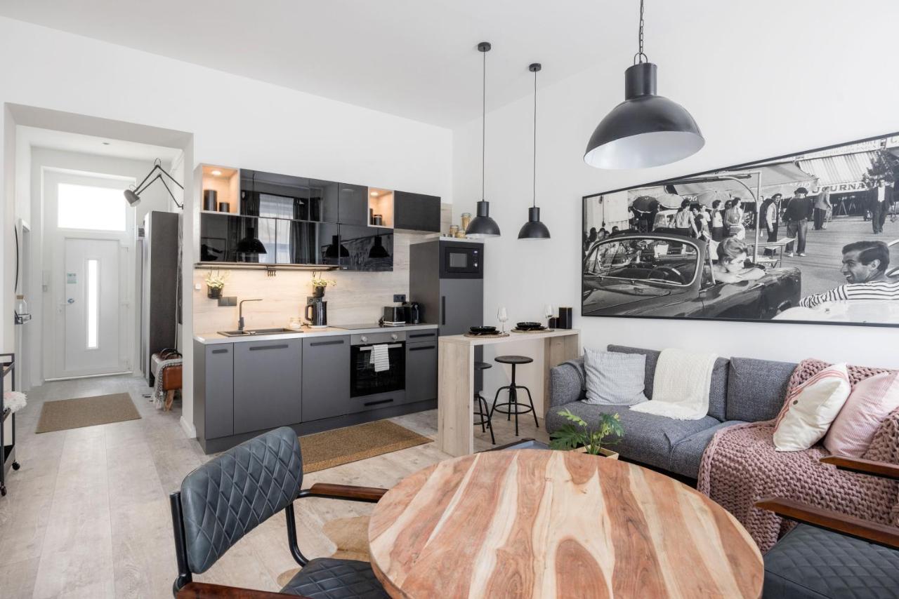 Two-Bedroom Apartment Next To Music Academy Budapeszt Zewnętrze zdjęcie