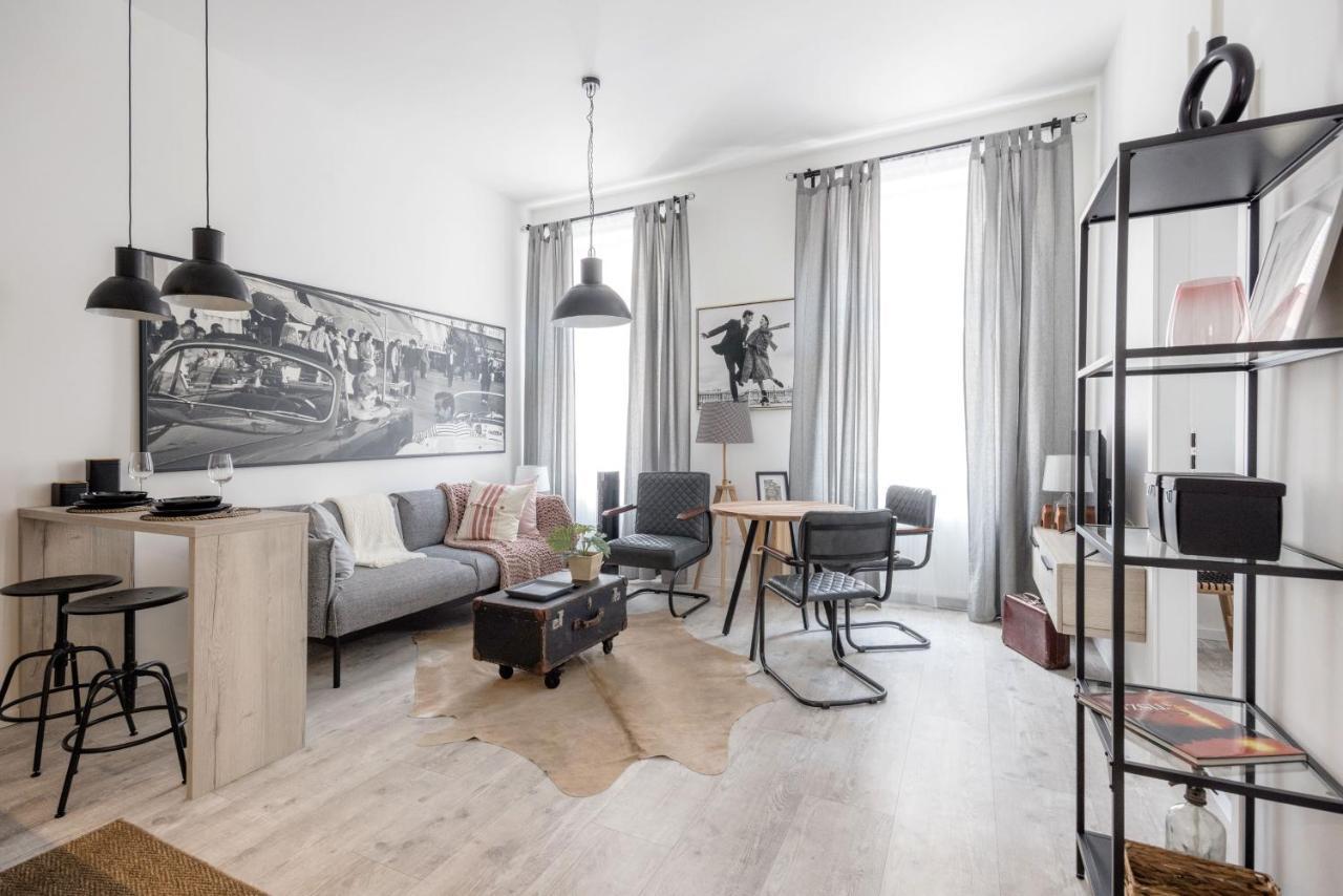 Two-Bedroom Apartment Next To Music Academy Budapeszt Zewnętrze zdjęcie