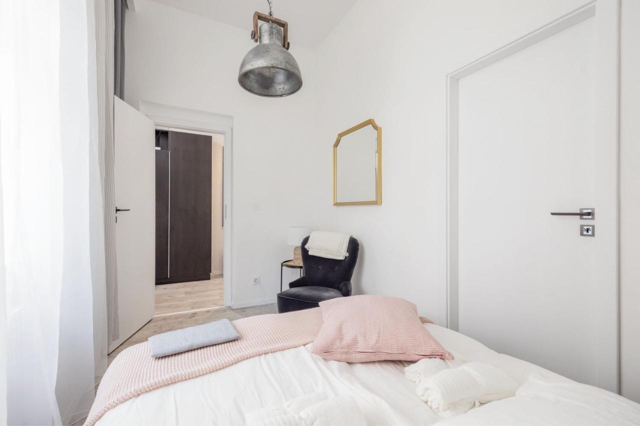 Two-Bedroom Apartment Next To Music Academy Budapeszt Zewnętrze zdjęcie